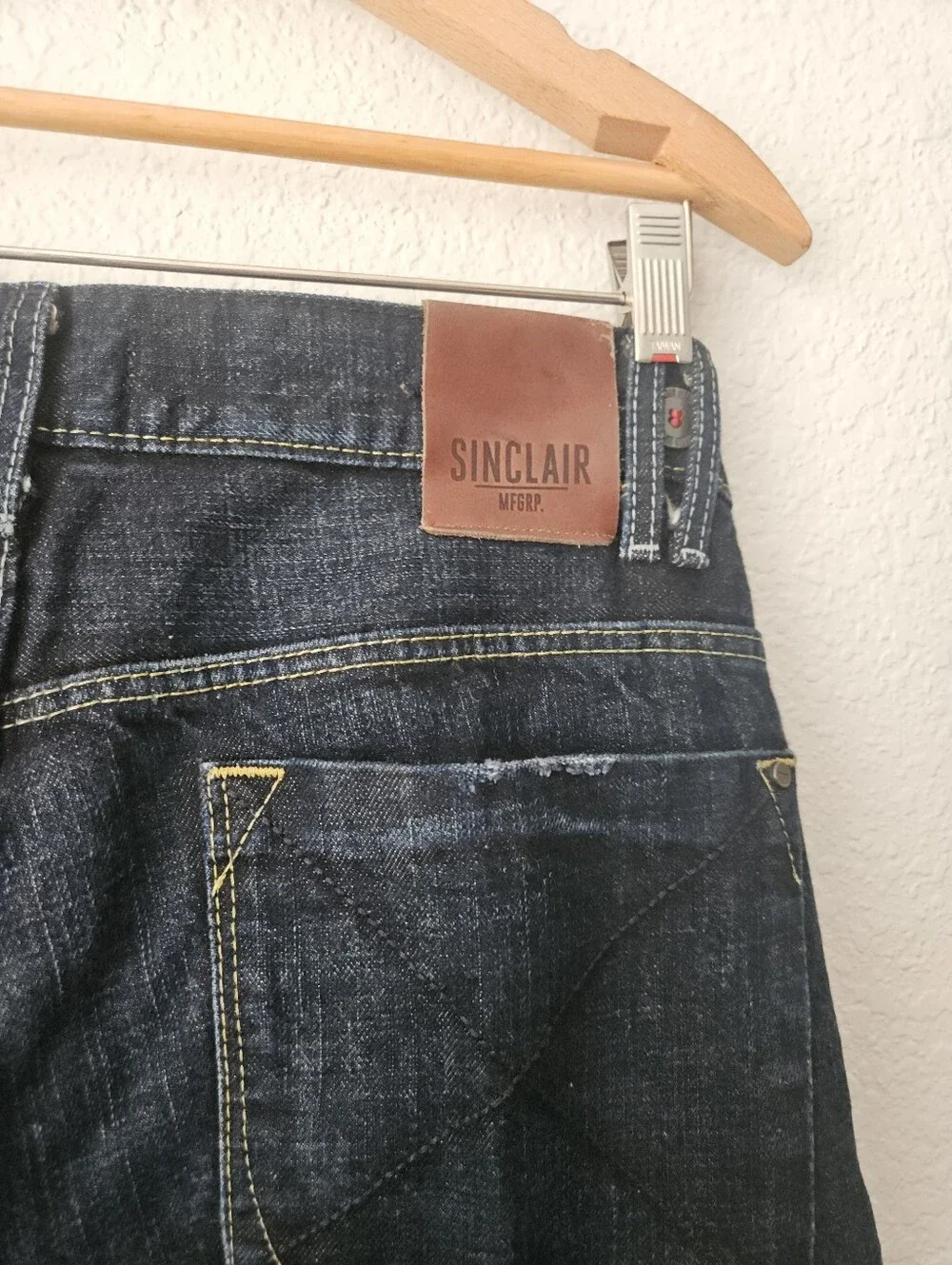 the sinclair MFGRP. thiel dark wash straight leg jeans, 31 100% cotton - Picture 8 of 9